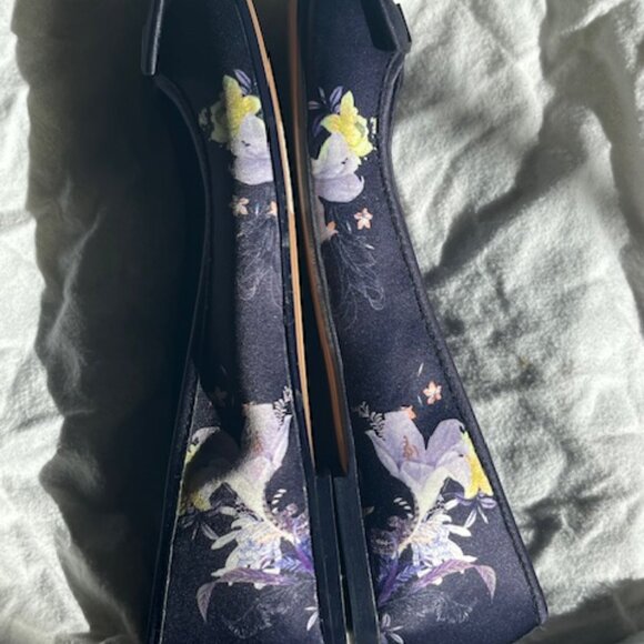TED BAKER navy floral ballet flats size 39.5 Like NEW - Picture 11 of 12